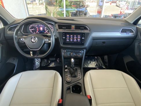 Used 2019 Volkswagen Tiguan SEL AWD/4WD image 29