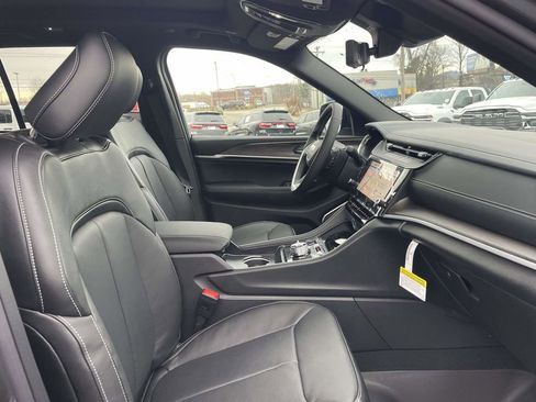 New 2026 Jeep Grand Cherokee Limited AWD/4WD image 15