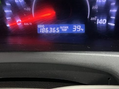 Used 2010 Toyota Camry image 7