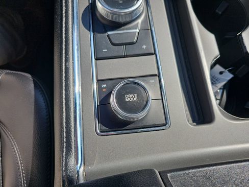 Used 2021 Ford Expedition XLT AWD/4WD image 16