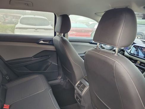 Used 2024 Volkswagen Taos SE image 30