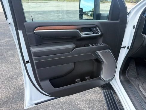 Used 2025 GMC Sierra 3500 Denali w/ Denali Reserve Package AWD/4WD image 23