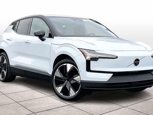 Used 2025 Volvo EX30 Ultra image 2