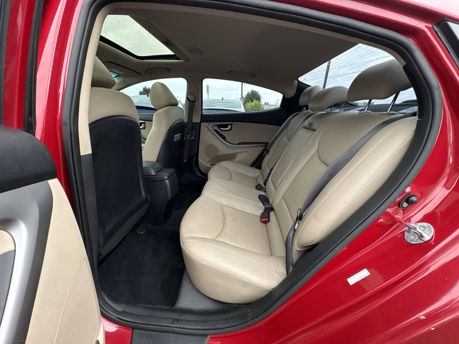Used 2015 Hyundai Elantra Limited w/ Option Group 05 FWD image 25