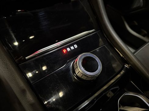 Used 2023 Jeep Grand Cherokee Altitude AWD/4WD image 21