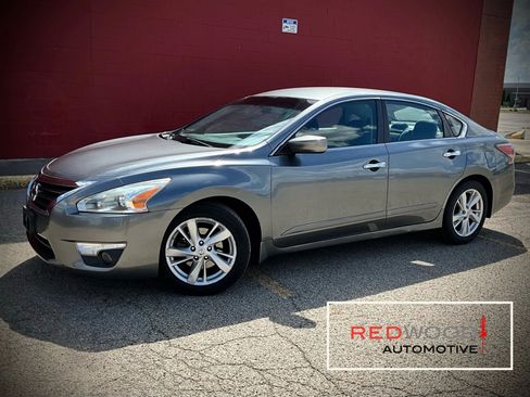 Used 2015 Nissan Altima 2.5 SV FWD image 1