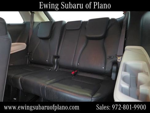 Used 2022 Kia Carnival EX image 10