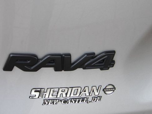 Used 2022 Toyota RAV4 XLE w/ Convenience Package image 8
