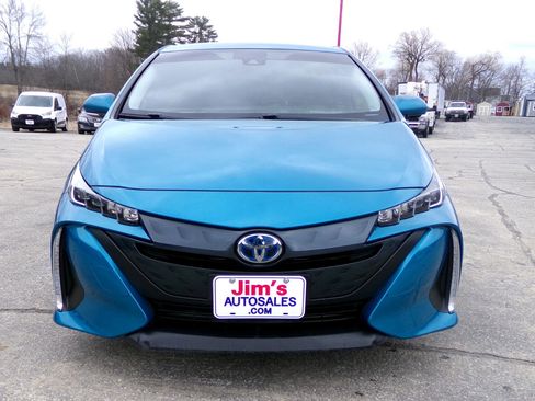 Used 2022 Toyota Prius Prime Limited image 8