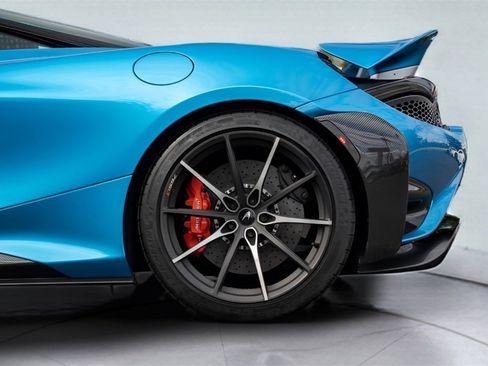 Used 2021 McLaren 765LT image 18