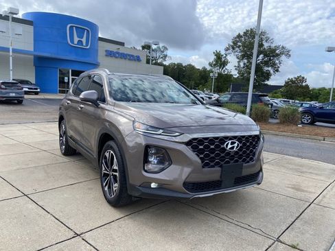 Used 2020 Hyundai Santa Fe Limited FWD image 2