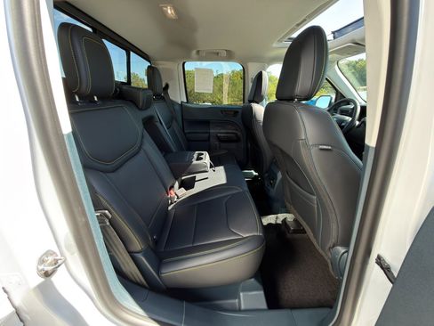 New 2025 Ford Maverick Lobo image 11