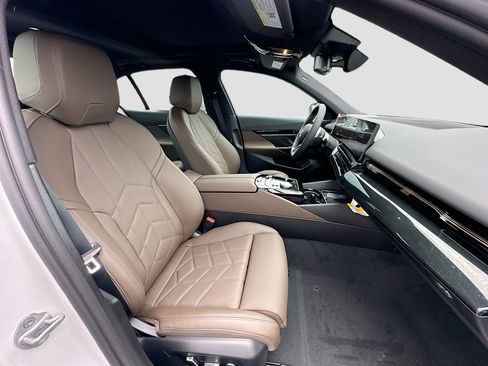 New 2026 BMW 530i w/ M Sport Package RWD image 22