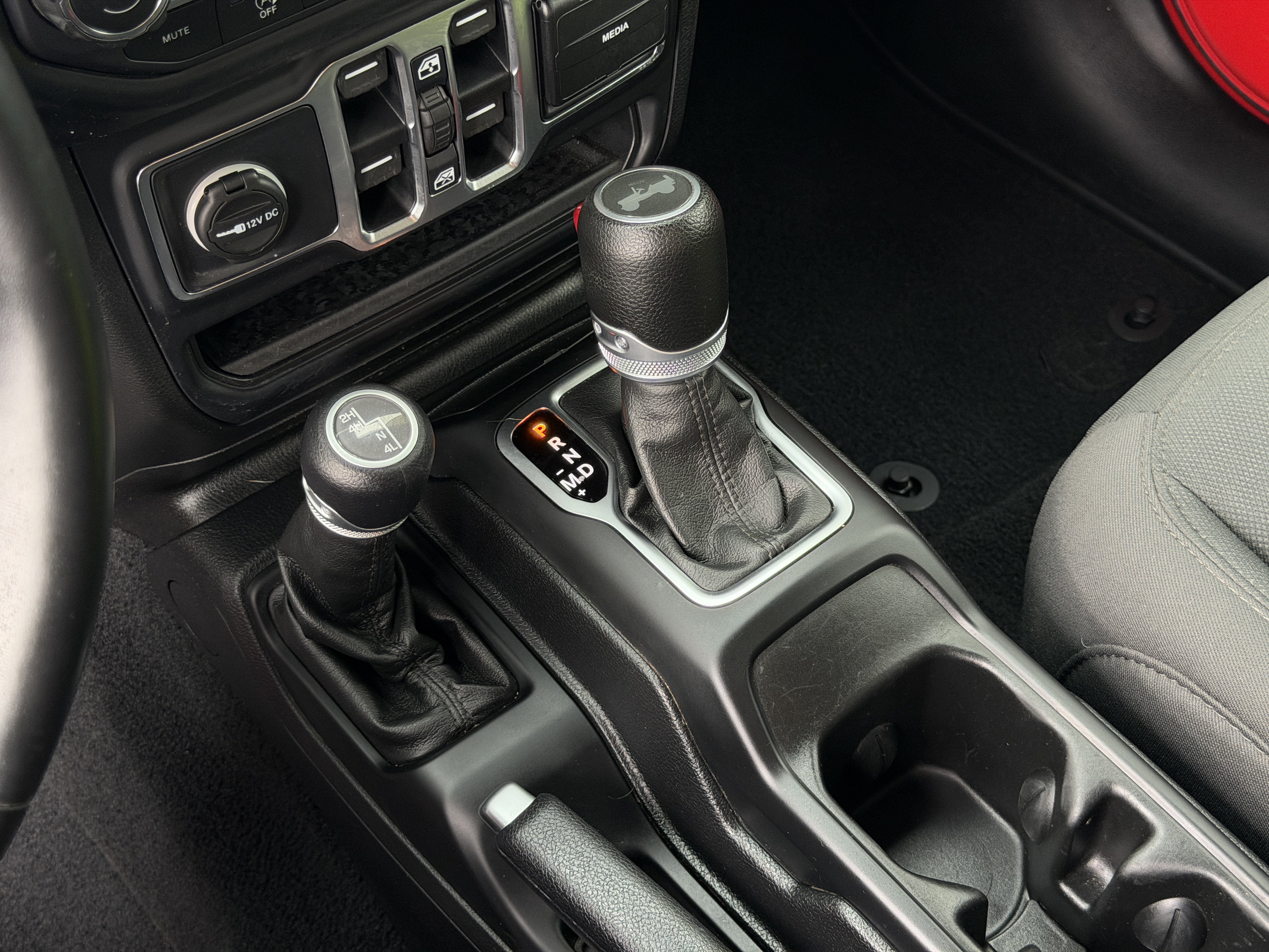 Used 2020 Jeep Wrangler Unlimited Sport S AWD/4WD image 32