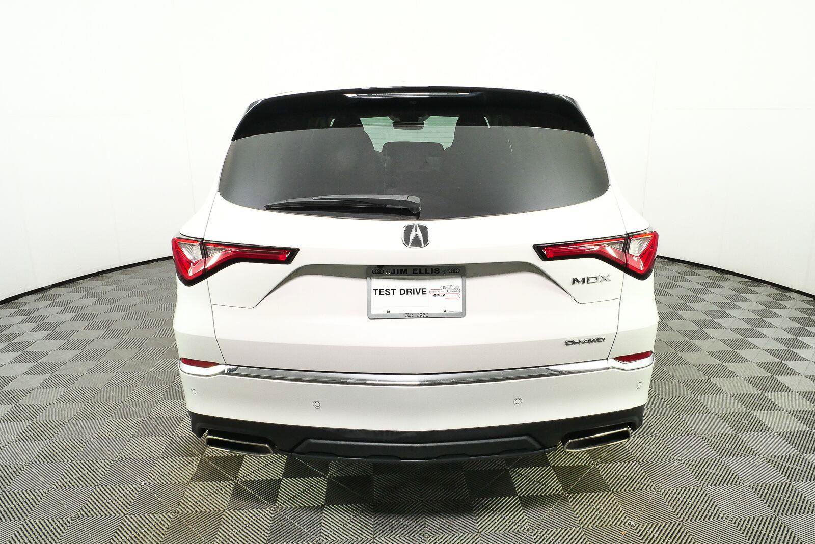 Used 2023 Acura MDX w/ Technology Package AWD/4WD image 31