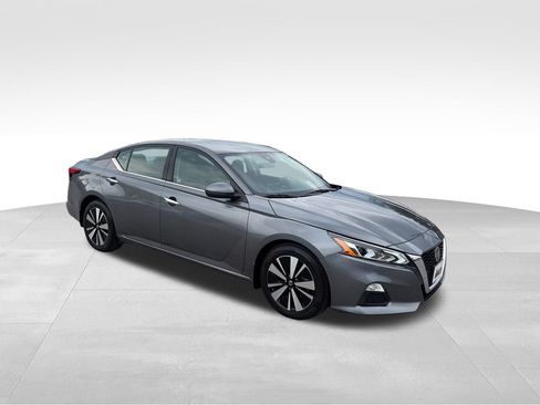 Used 2022 Nissan Altima 2.5 SV FWD image 8