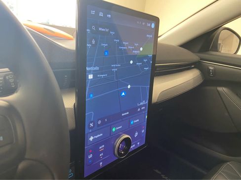 Used 2023 Ford Mustang Mach-E Select image 27