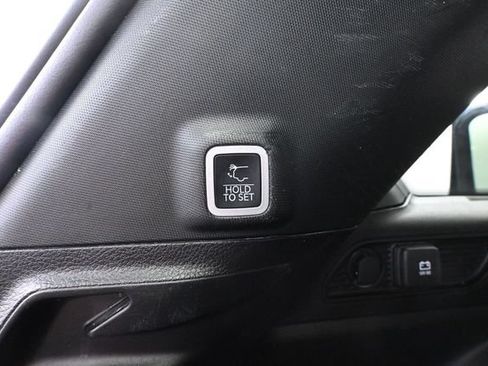 Used 2023 Jeep Grand Cherokee Altitude AWD/4WD image 37
