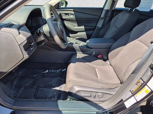 Used 2023 Honda Accord EX image 17