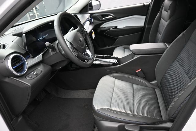 New 2026 Chevrolet Trax LT w/ Driver Confidence Package FWD image 8