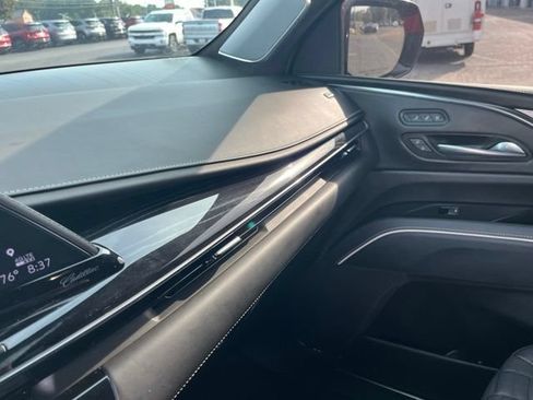 Used 2023 Cadillac Escalade V AWD/4WD image 30