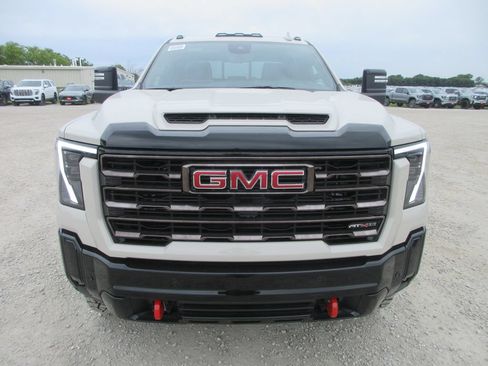 New 2026 GMC Sierra 2500 AT4X AWD/4WD image 12