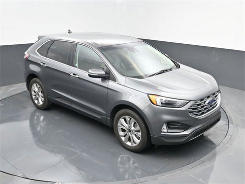 Used 2024 Ford Edge Titanium image 20