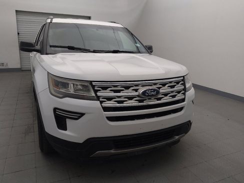 Used 2019 Ford Explorer XLT image 14
