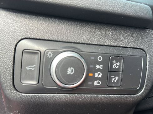 Used 2021 Ford Escape SEL w/ Technology Package AWD/4WD image 19