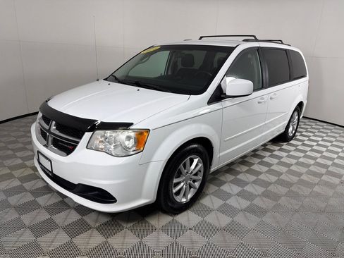 Used 2014 Dodge Grand Caravan SXT FWD image 9