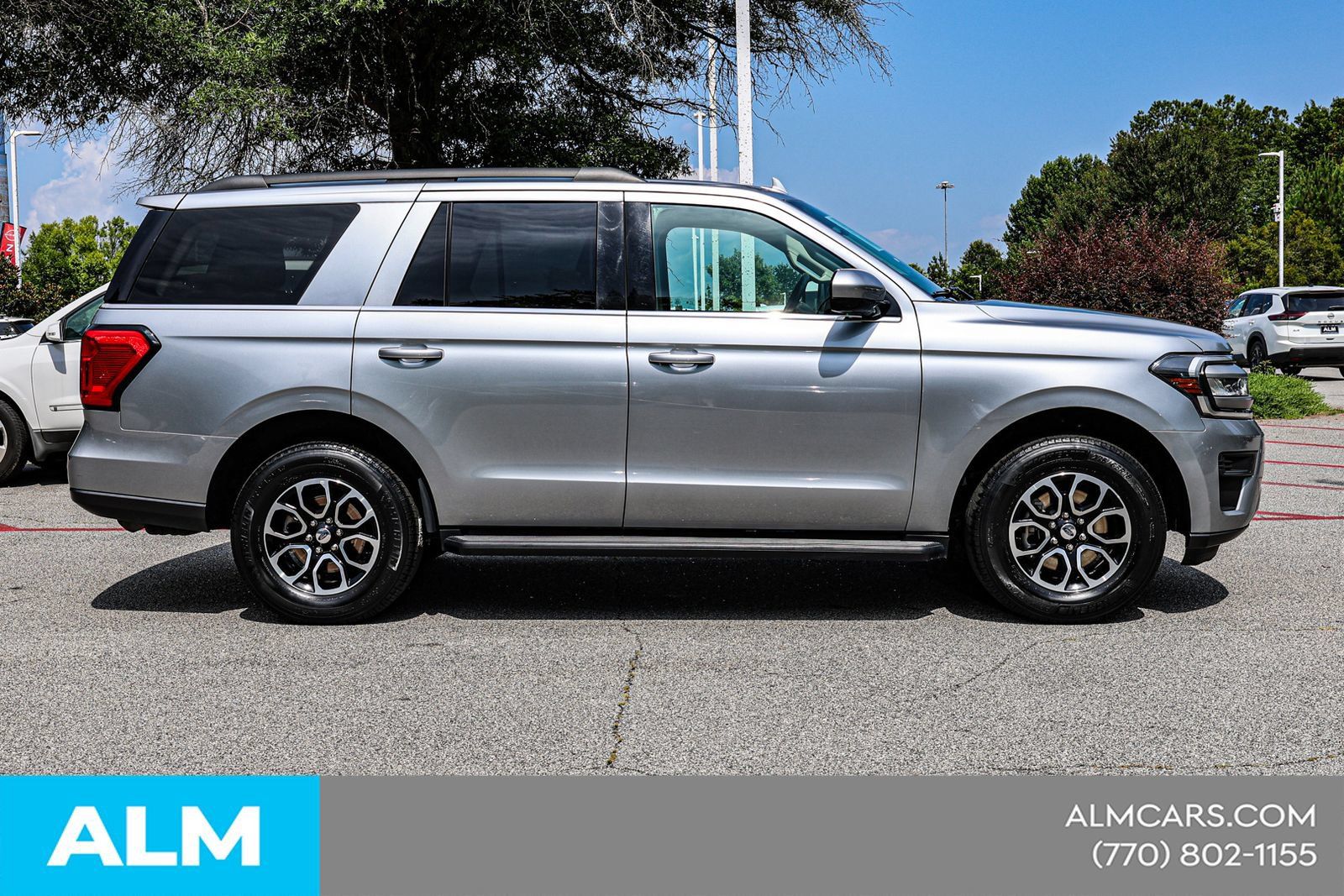 Used 2024 Ford Expedition XLT RWD image 10