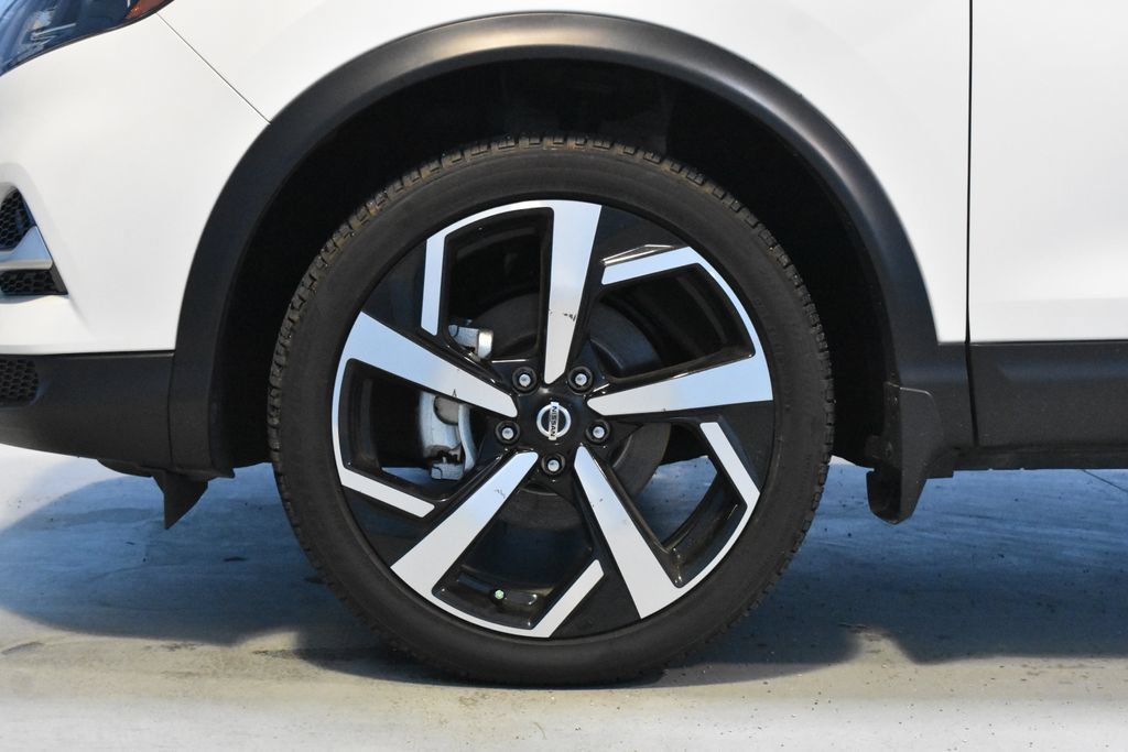 Certified 2022 Nissan Rogue Sport SL AWD/4WD image 20