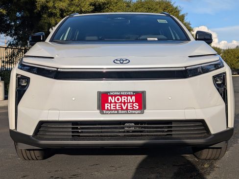 New 2026 Toyota bZ XLE Plus image 5