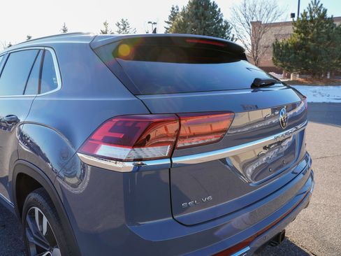 Used 2020 Volkswagen Atlas Cross Sport SEL Premium R-Line image 30