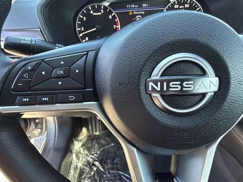 Used 2023 Nissan Altima 2.5 SV image 19