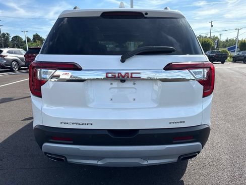 Used 2023 GMC Acadia SLT w/ Preferred Package AWD/4WD image 3