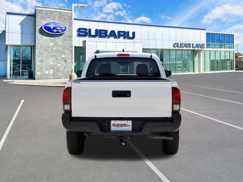 Used 2022 Toyota Tacoma SR RWD image 5