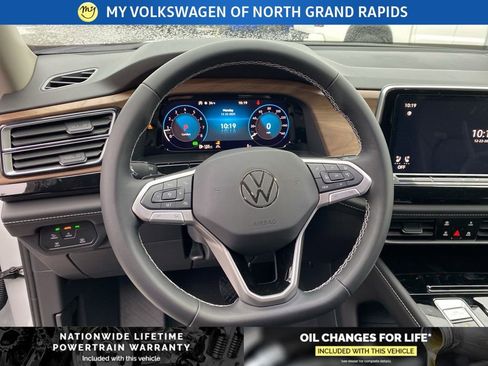 New 2026 Volkswagen Atlas SE image 8