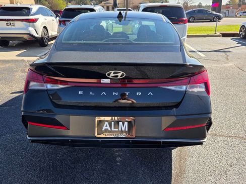 New 2026 Hyundai Elantra SEL Sport Premium FWD image 10