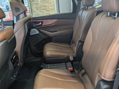 Used 2025 Acura MDX SH-AWD w/ Technology Package image 26