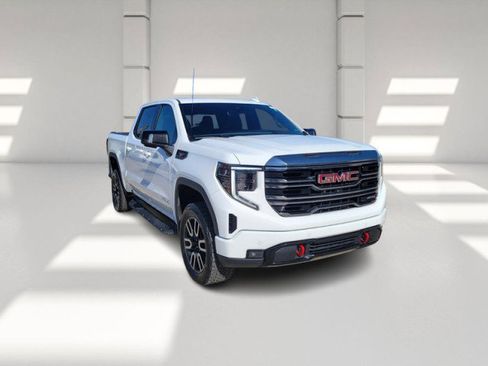 Used 2023 GMC Sierra 1500 AT4 w/ AT4 Premium Package AWD/4WD image 3