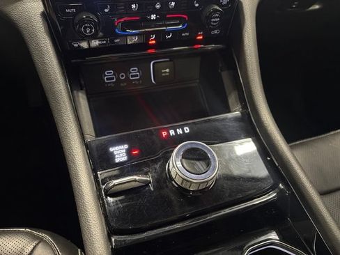 Used 2023 Jeep Grand Cherokee Limited w/ Luxury Tech Group II AWD/4WD image 24