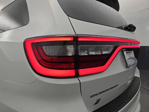 Used 2023 Dodge Durango GT AWD/4WD image 14