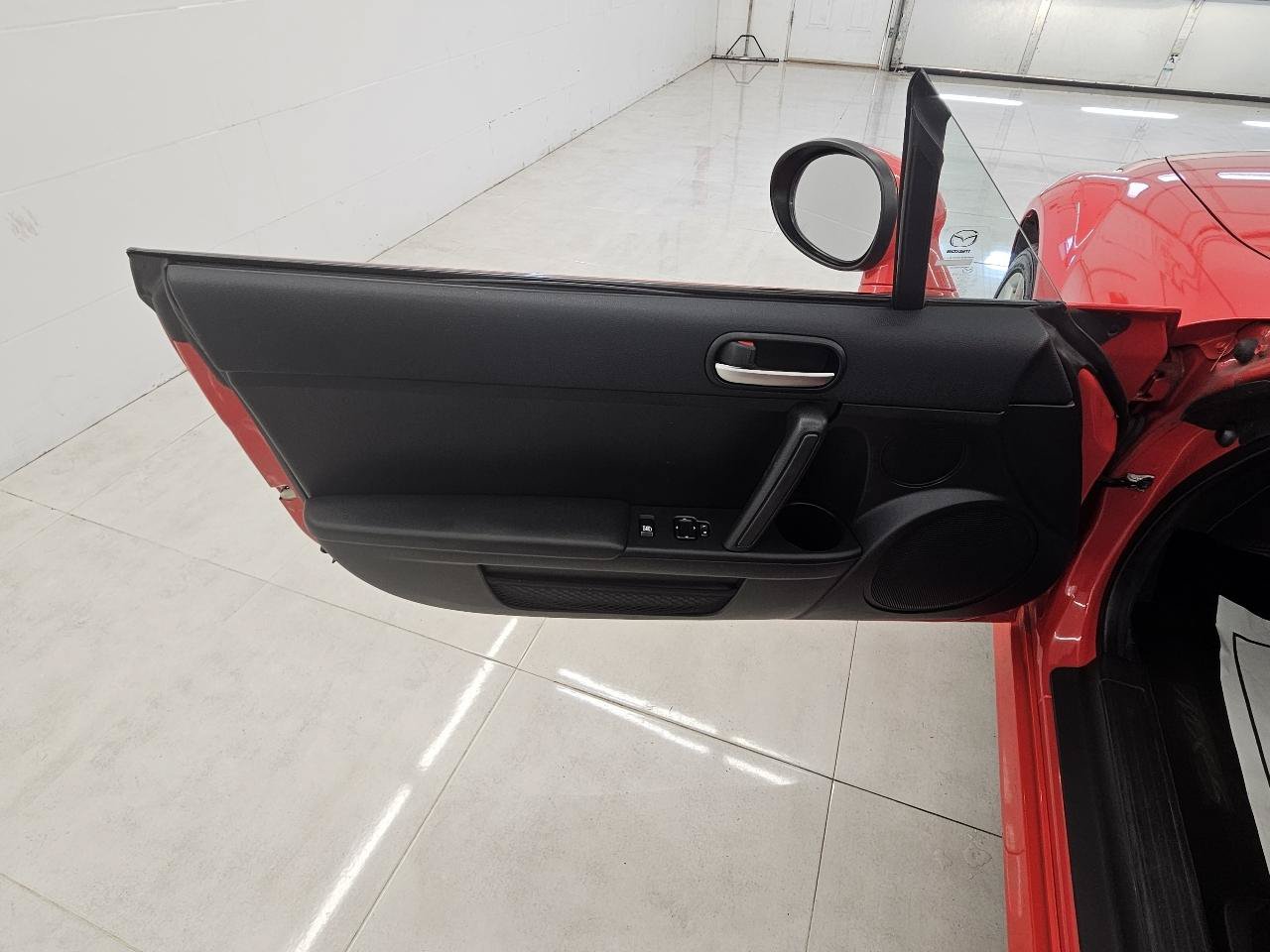 Used 2012 MAZDA MX-5 Miata Touring RWD image 9