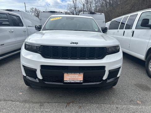 Certified 2023 Jeep Grand Cherokee L Limited w/ Black Appearance Package image 7