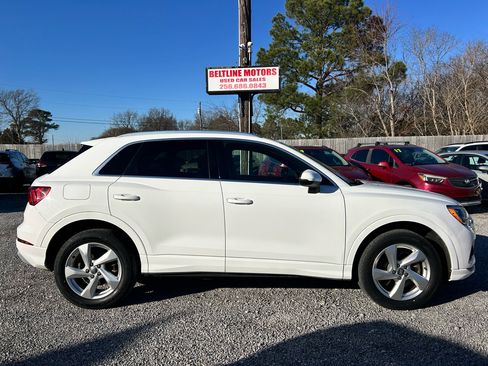 Used 2020 Audi Q3 2.0T Premium image 3