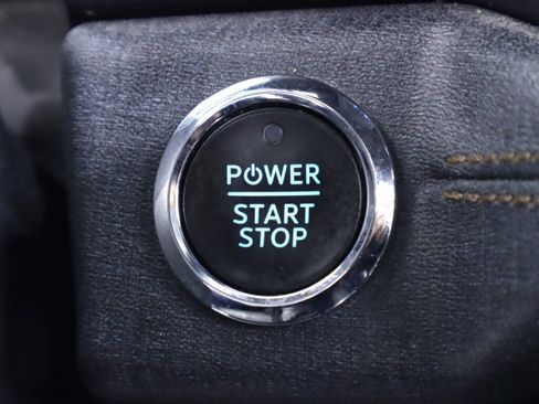 Used 2022 Ford F150 Lightning Lariat image 24