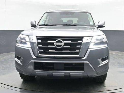 Used 2022 Nissan Armada SV image 3