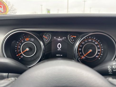 Used 2023 Jeep Wrangler Sport S image 9