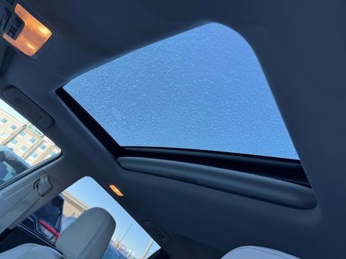 Used 2015 Toyota Highlander XLE image 7